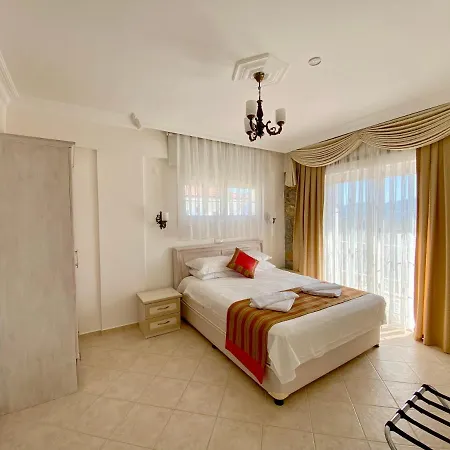 别墅 Family-friendly 4 Bedroom With Pool And Garden - 费特希耶