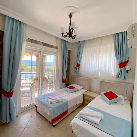 Family-friendly 4 Bedroom With Pool And Garden - 费特希耶